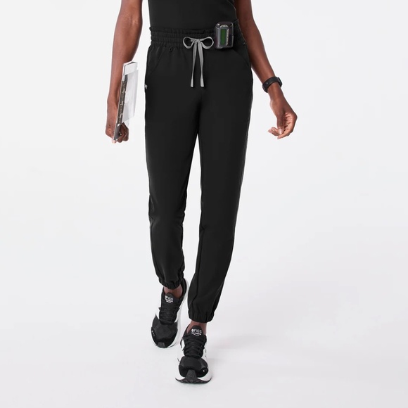 Figs High Waisted Regina Jogger Scrub Pants - size M - Picture 4 of 4